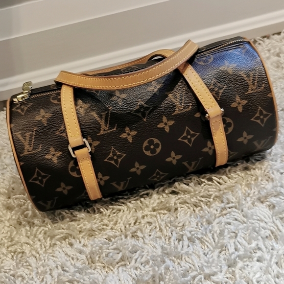Louis Vuitton Monogram Papillon 26 - Picture 1 of 6